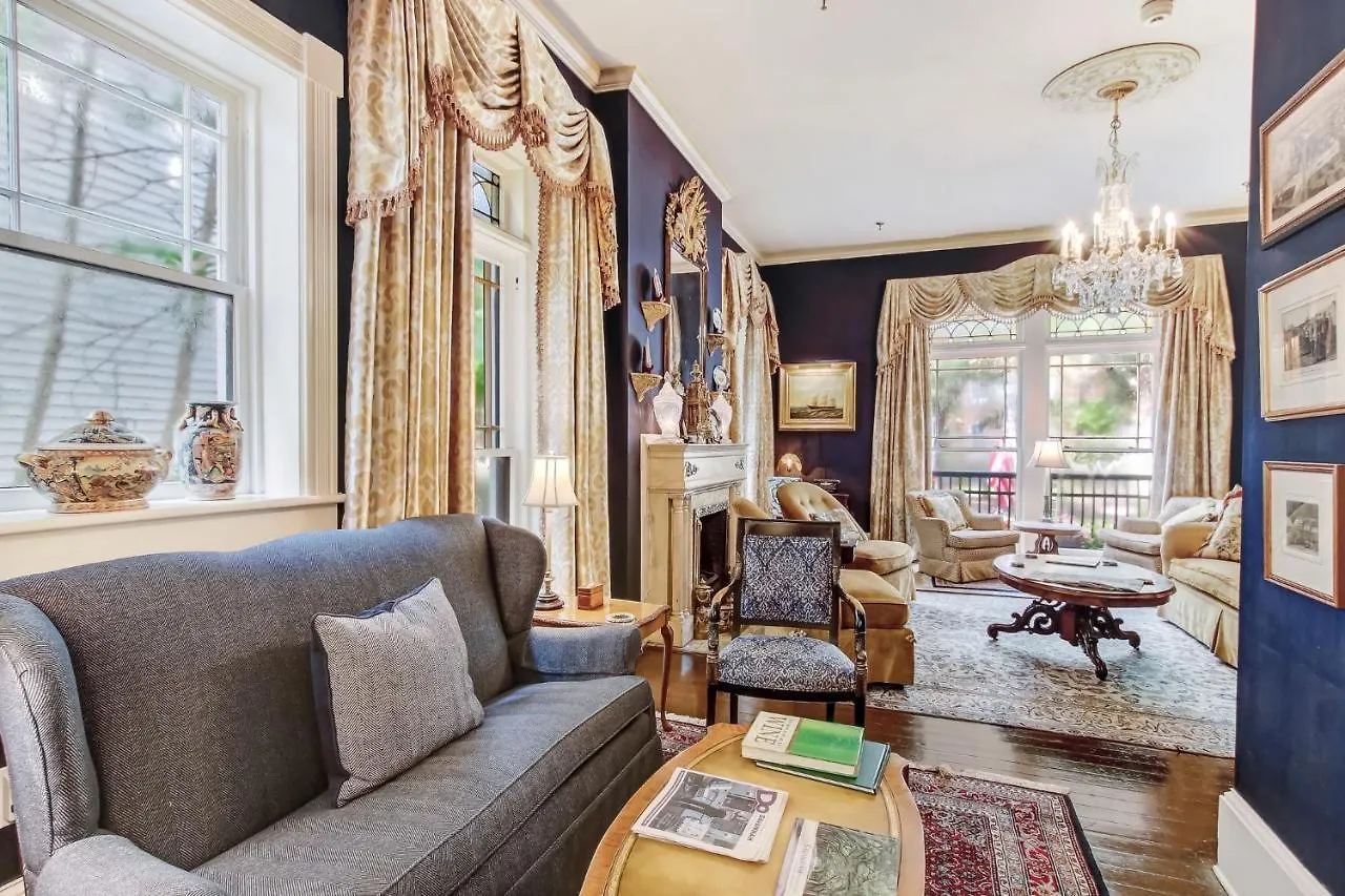 **** Hotel Ballastone Inn Savannah United States
