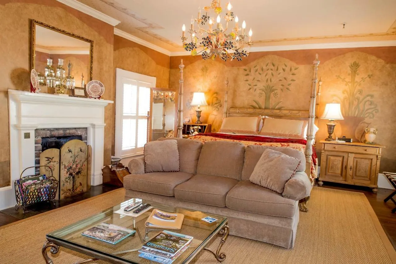 **** Hotel Ballastone Inn Savannah United States